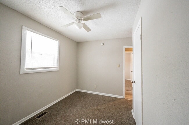 Building Photo - "Charming 3-Bedroom Gem on Udell Street with Spacious Living – 1104 Sq. Ft., Indianapolis!"