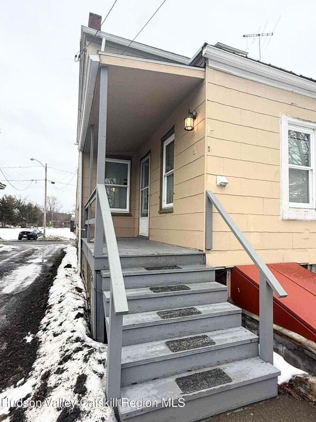 Building Photo - 6629 Park Pl