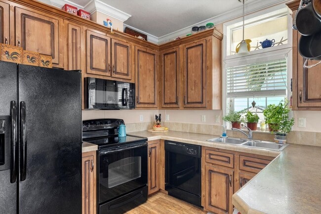 Building Photo - Sunset Harbor at Cow Key Marina 6 month furnished rental