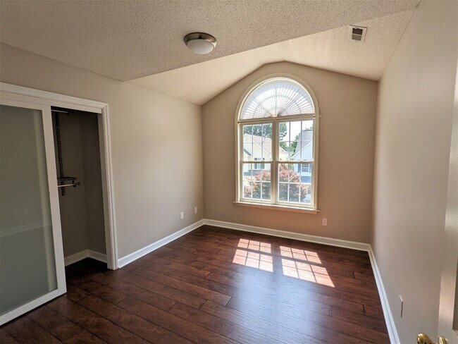 Building Photo - Home at Hedingham