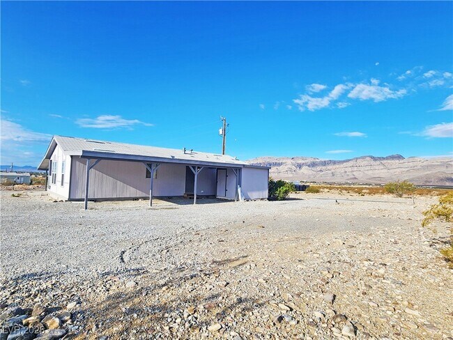 Building Photo - 6420 Wedgewood St