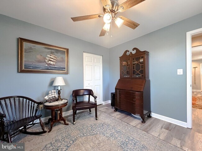 Building Photo - 4985 Solomons Island Rd