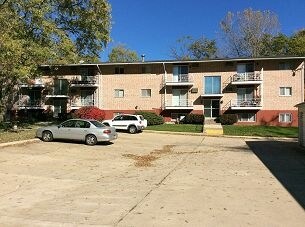 Building Photo - 709 Meadow Lane Ct SE