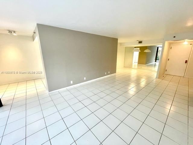 Building Photo - 4000 Towerside Terrace