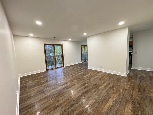 Building Photo - 420 Heine Ave