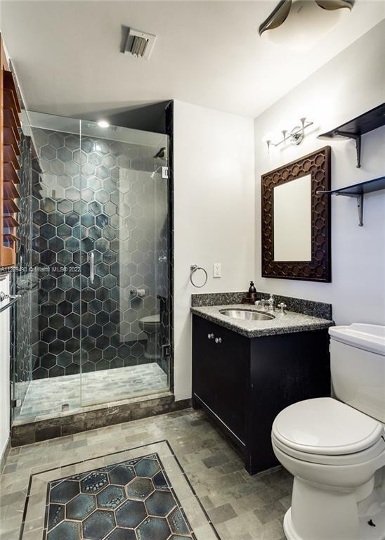 Building Photo - 3725 Sheridan Ave