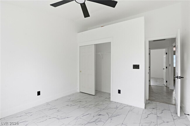 Building Photo - 5204 Elm Grove Dr