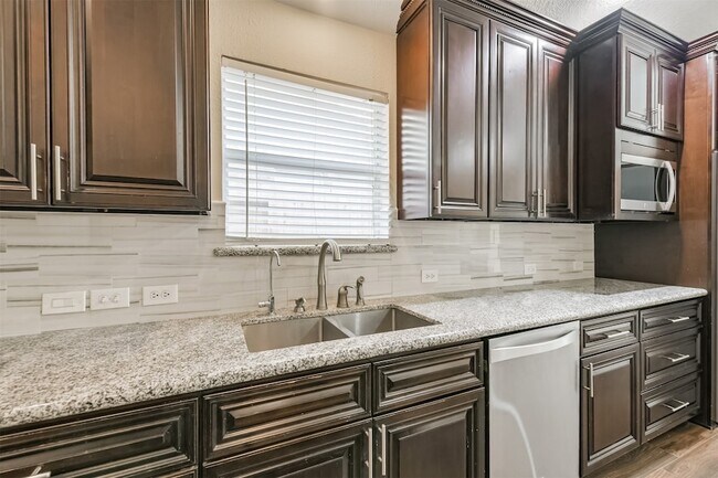 Building Photo - 13731 Cypresswood Crossing Blvd