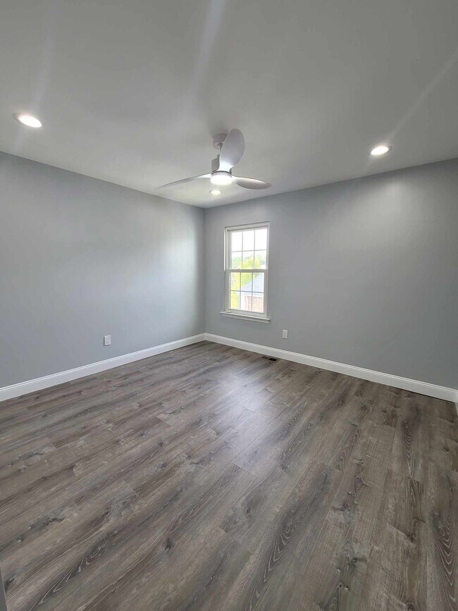 Building Photo - 3 Covington Ct