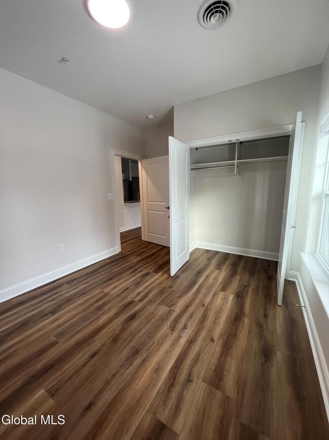 Building Photo - 60 Weibel Ave