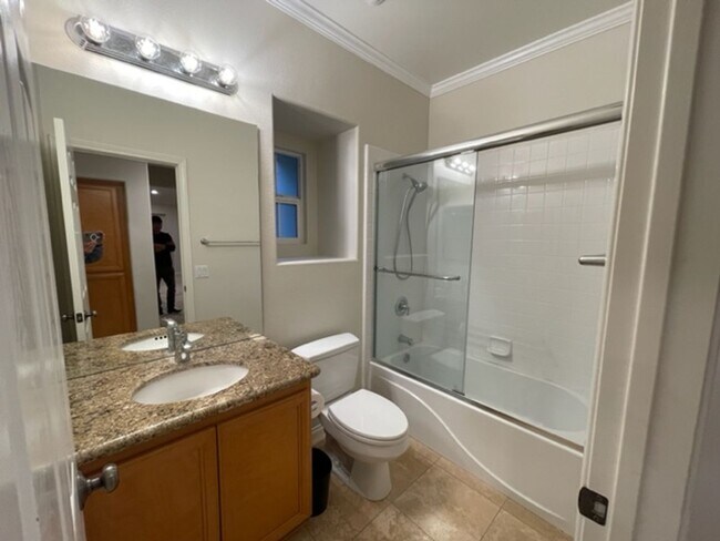 Building Photo - Beautiful single level home in Turtle Ridg...