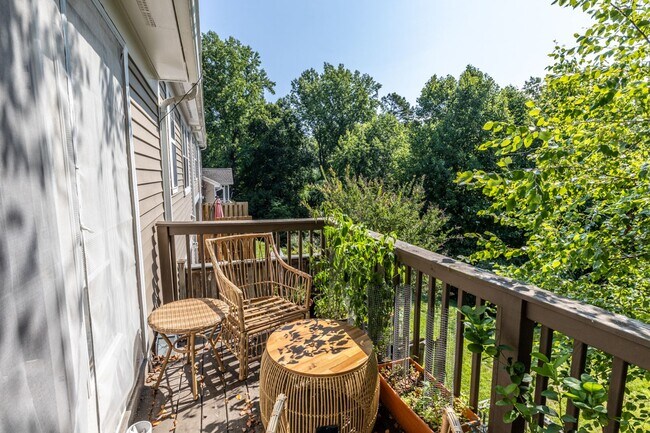 Building Photo - 1463 Glenside Green - River Run Townhome!