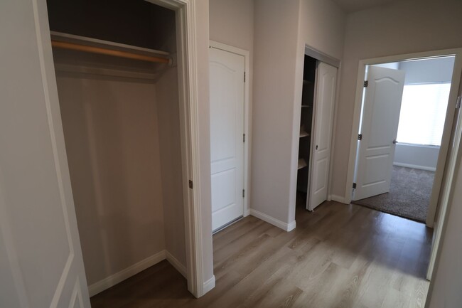 Building Photo - Northview Meadows Luxury Duplexes