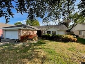 Building Photo - 7411 Creekfield Dr