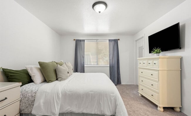 Building Photo - 21737 E Terra Ln SE