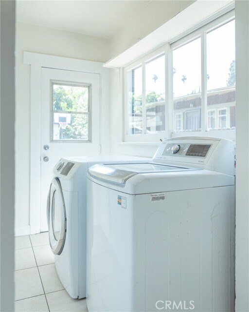 Building Photo - 45 N Meridith Ave