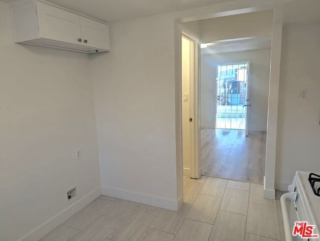 Building Photo - 3837 Sedgwick Ave