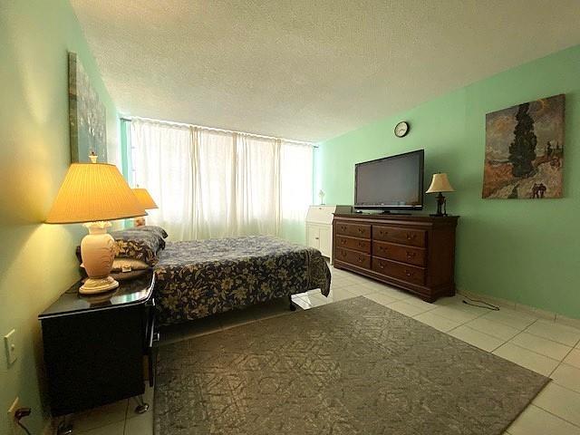 Building Photo - 1817 S Ocean Dr
