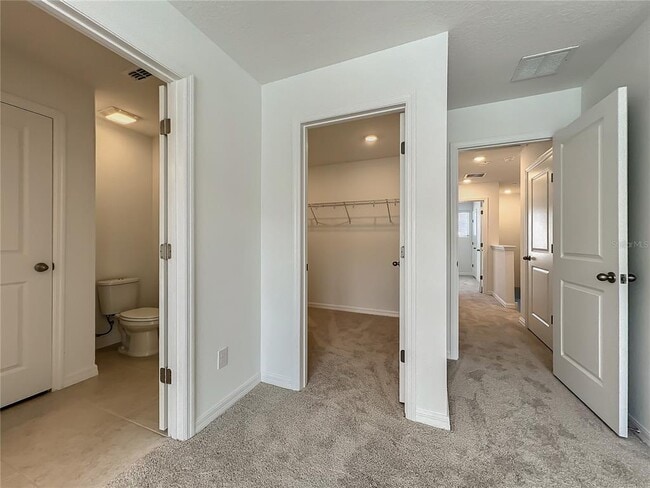 Building Photo - 12518 Willstatter Ave