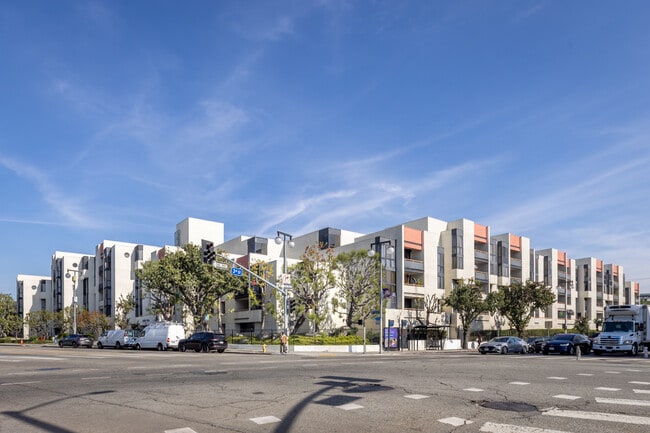 Building Photo - 222 S Central Ave