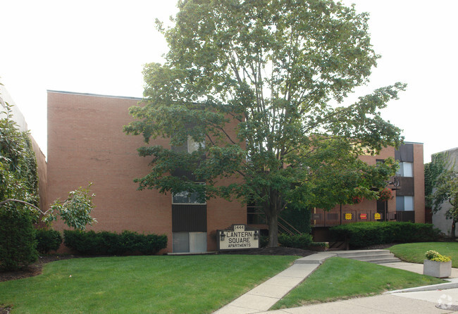 Primary Photo - Lantern Square Apartments