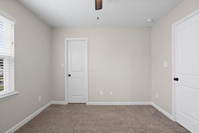 Building Photo - 202 Breakwater Dr