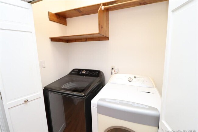 Building Photo - 7915 Footman Way