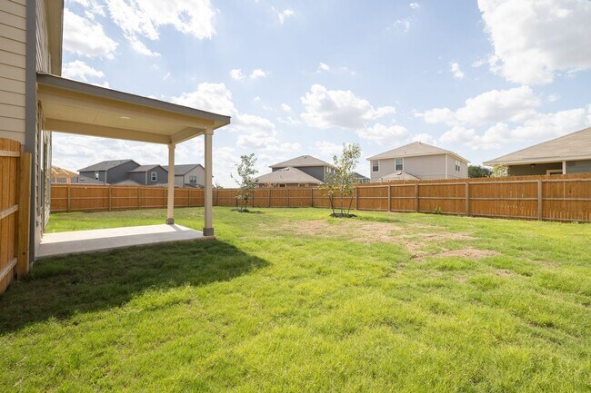 Building Photo - 2 Weeks Free Move-In Special! Like-New 3BR Home w/ Game Room, Quartz Kitchen & Large Backyard