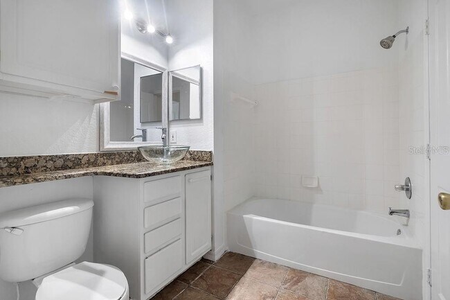 Building Photo - 8915 Legacy Ct