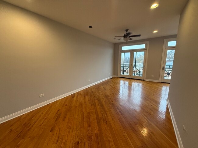 Building Photo - 7006 W Medill Ave