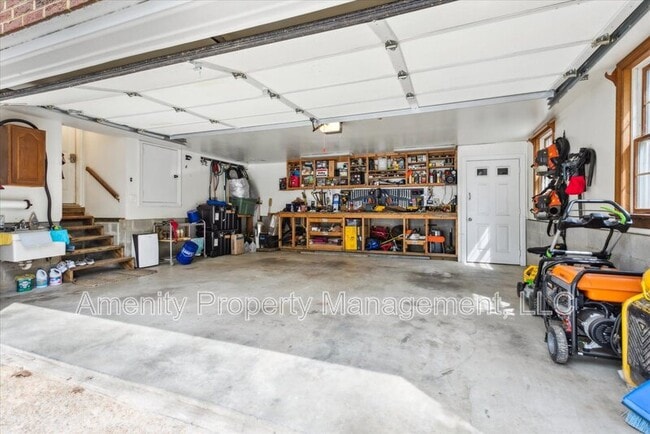 Building Photo - 5974 Ladysmeade Ln