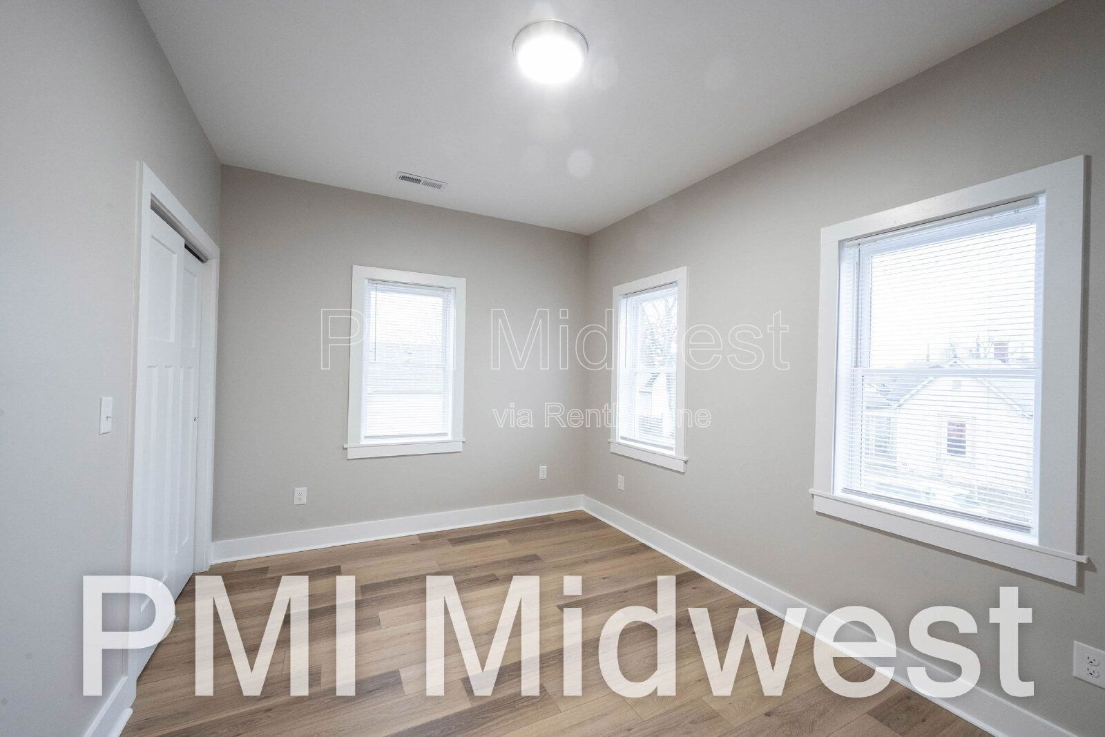 Building Photo - 20 Schiller St