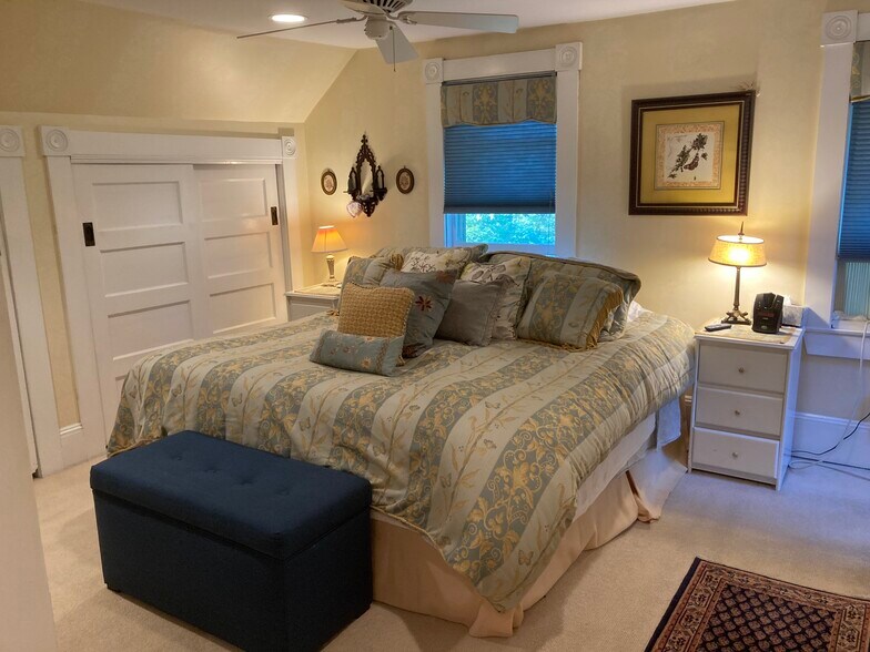 Building Photo - 55 Everett St