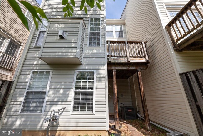 Building Photo - 1479 Fawn Hollow Ln