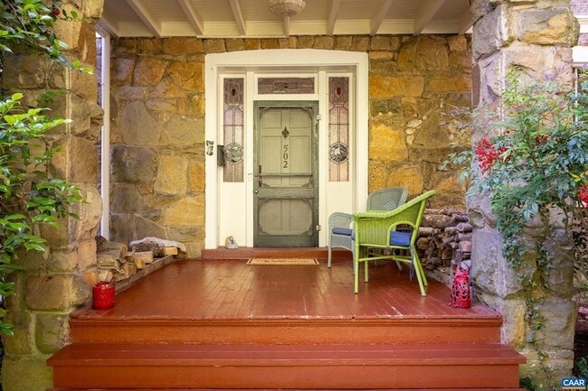 Building Photo - 502 Park Hill