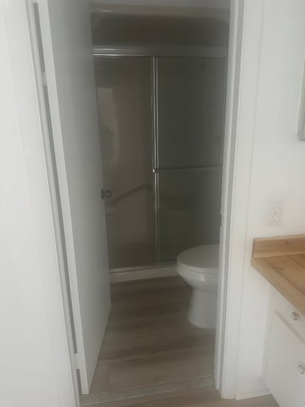 Building Photo - 239 Down E Ln