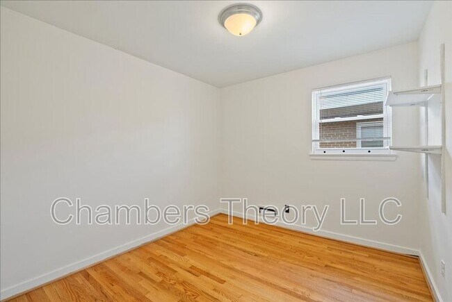 Building Photo - 4411 Harrison St NW