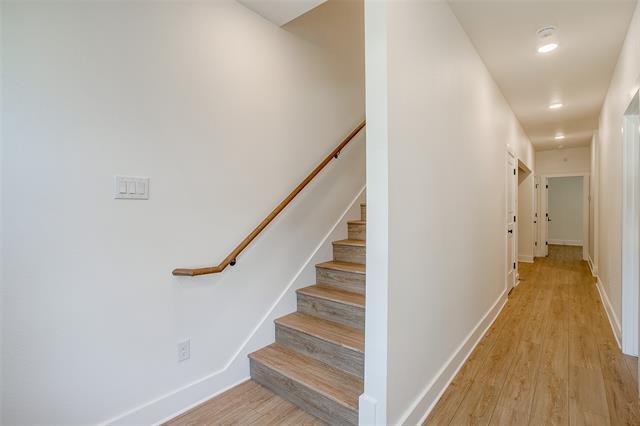 Building Photo - 2345 Benbrook Dr