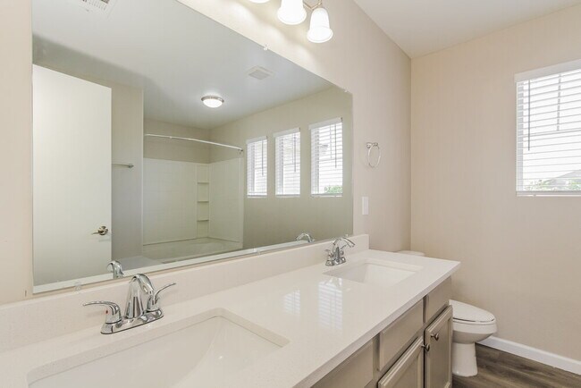 Building Photo - 1205 S 121st Dr