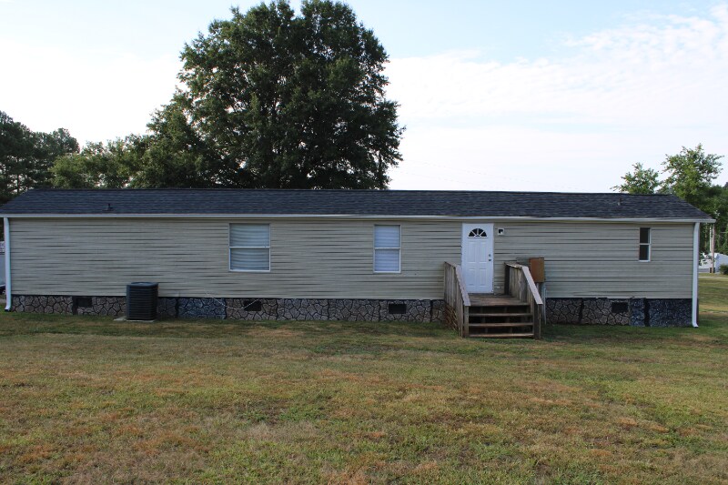 Building Photo - 2114 NC-108