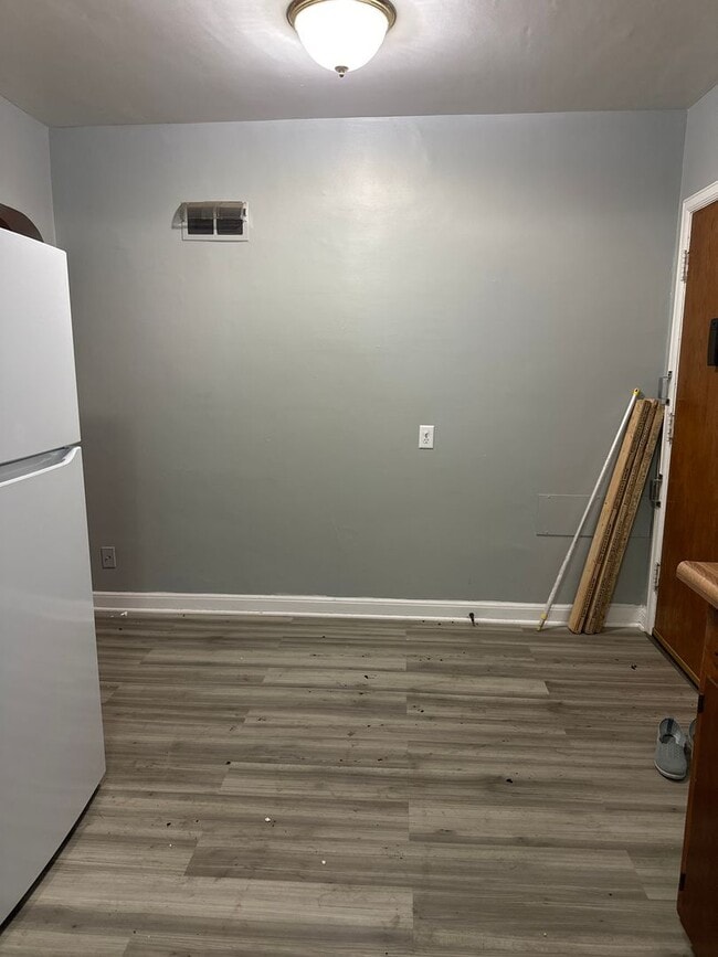 Building Photo - 415 La Porte Rd