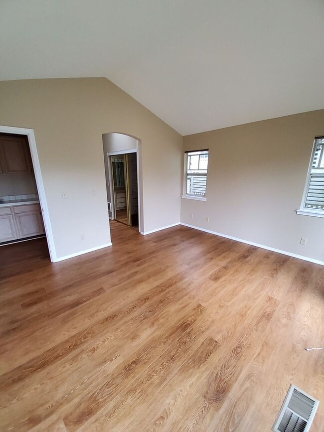 Building Photo - Great Home In Charbonneau