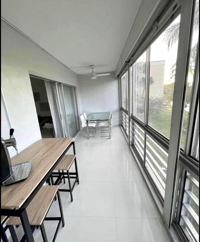 Building Photo - 209 Waterway Dr S