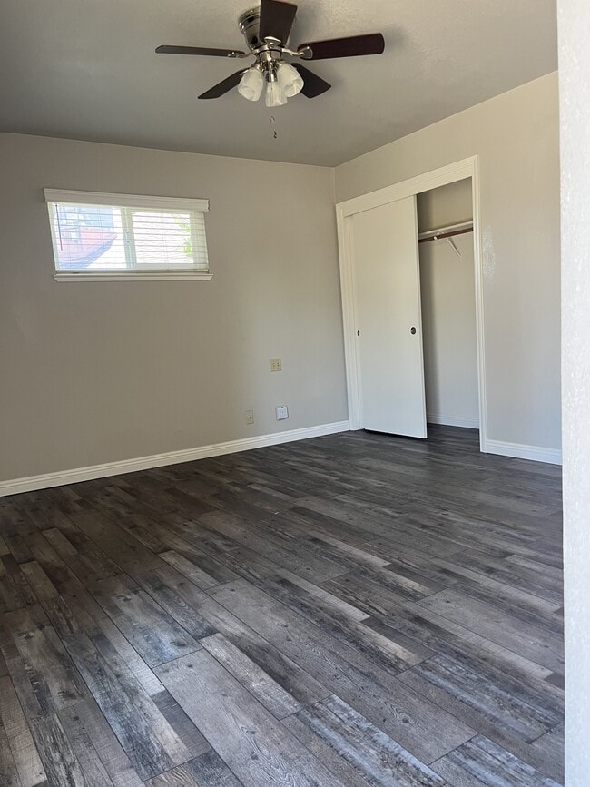 Building Photo - 1741 Tamarack Dr
