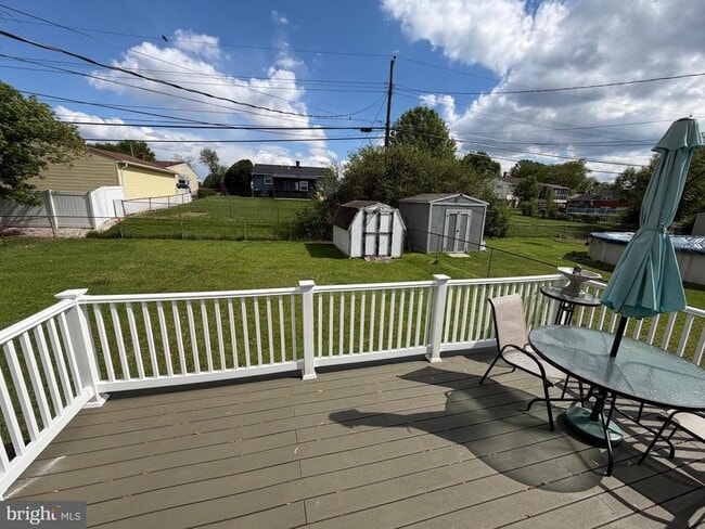 Building Photo - 3207 Gartside Ave