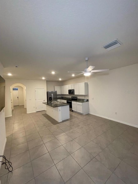 Building Photo - 2883 Peony Pr Ln