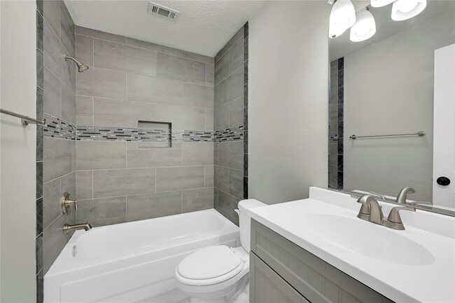 Building Photo - 1261 Camilla Lake Rd