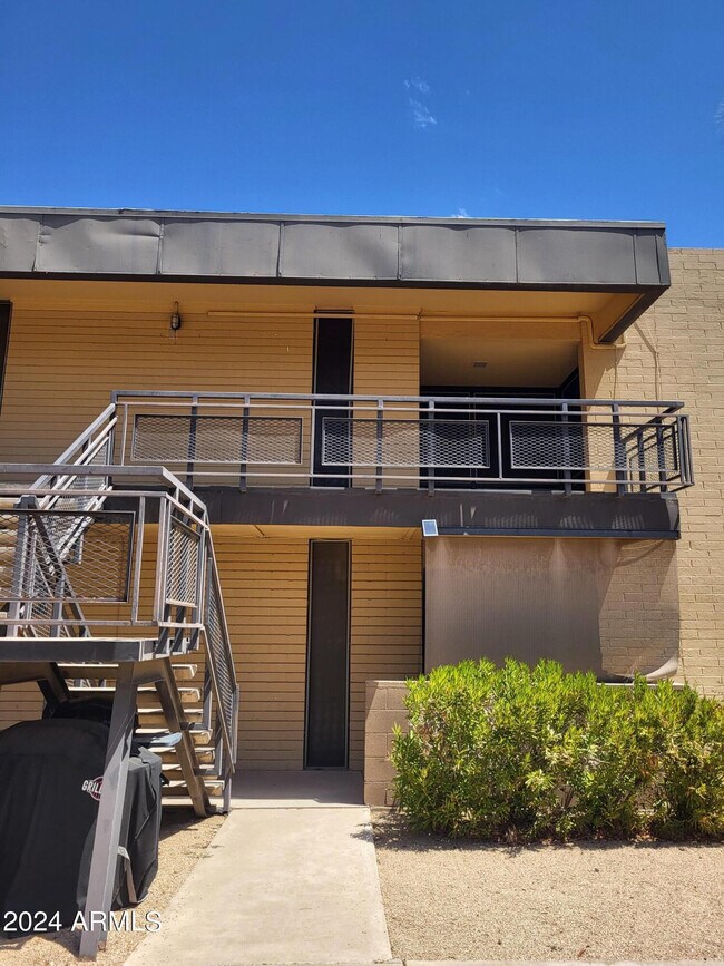Building Photo - 6501 N 17th Ave