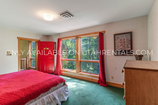 Building Photo - 2718 Stewart Rd