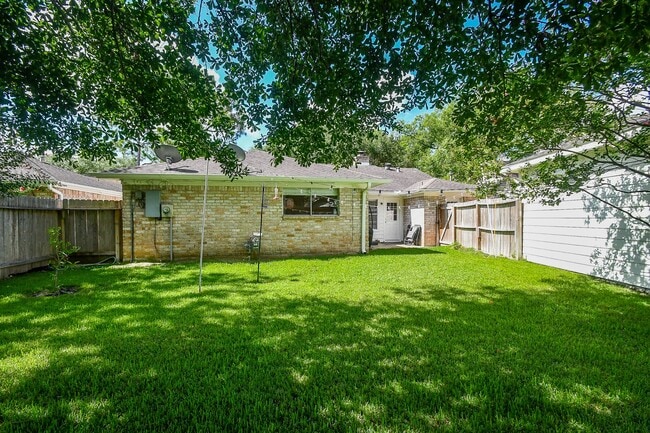Building Photo - 12806 Westhorpe Dr